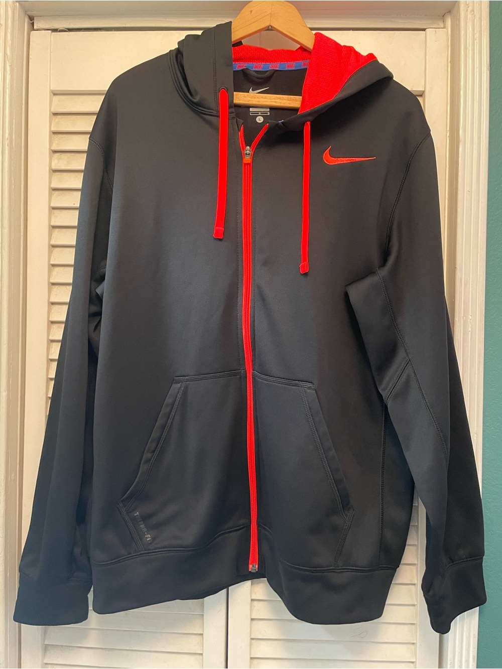 Nike Men’s Black Therma Fit Hoodie Jacket with Red Accents